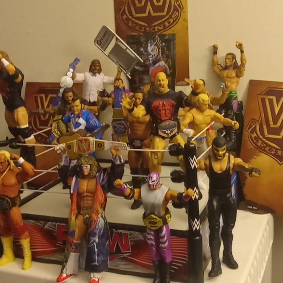 Wrestlers in wrestling ring - Picture 6 of 7